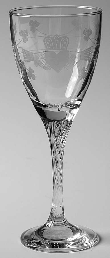Claddagh (V Shape Bowl) Wine Glass by Eamon Glass-1