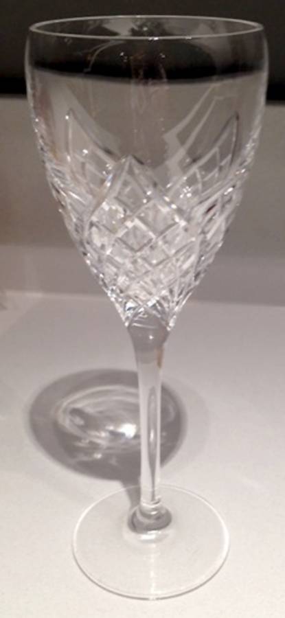EDI82 Wine Glass by Edinburgh Crystal-1