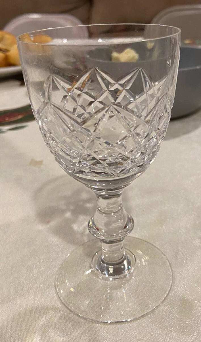 EDI117 Wine Glass by Edinburgh Crystal-1