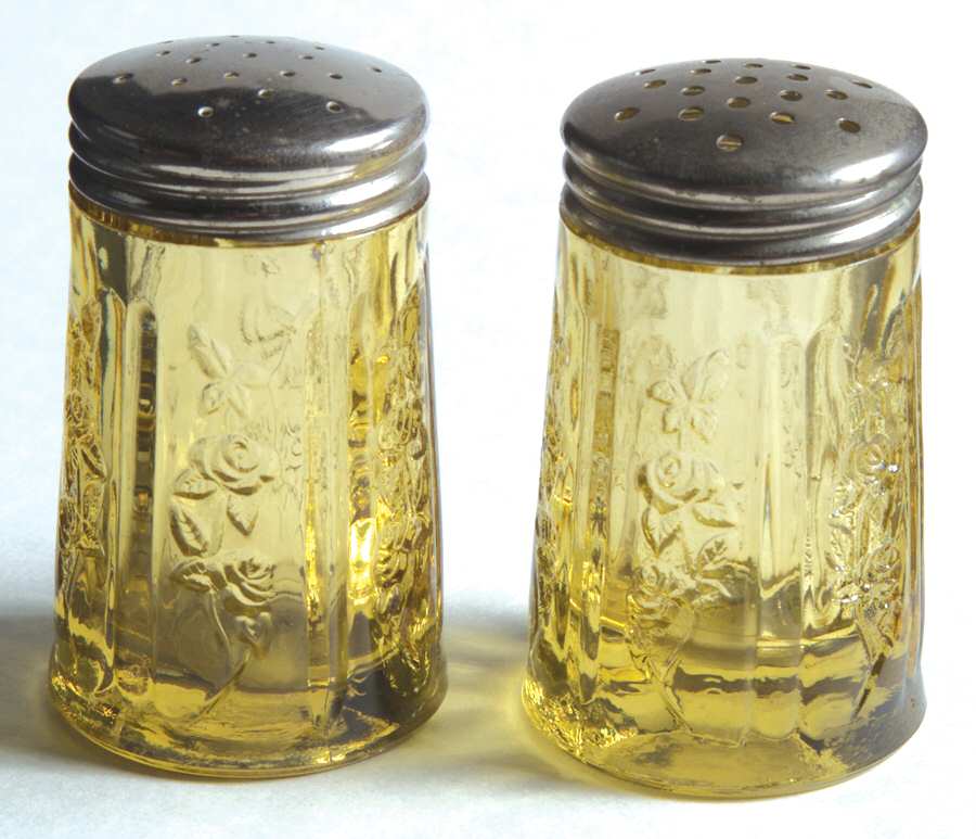 Sharon Amber Shaker Set w/Metal Lids by Federal Glass -1