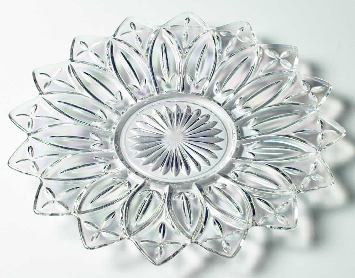 Petal (Iridescent) Sandwich Plate by Federal Glass -1