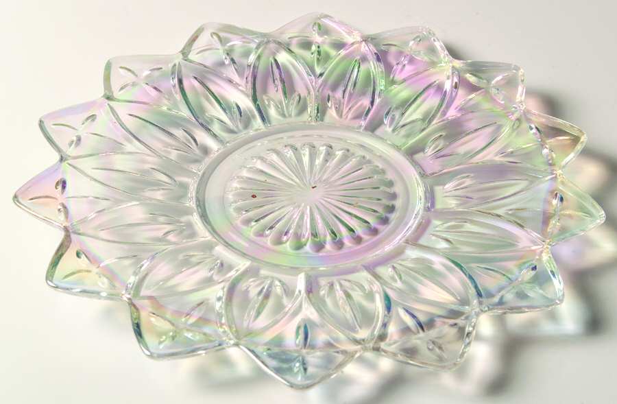 Petal (Iridescent) Dinner Plate by Federal Glass -1