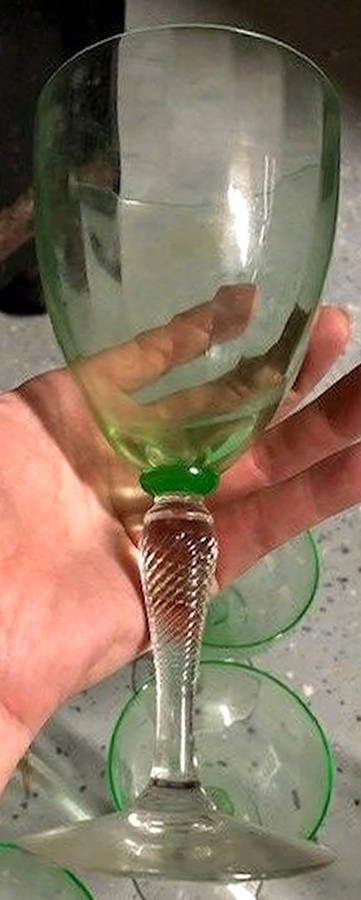 FRY10 Green Wine Glass by Fry-1