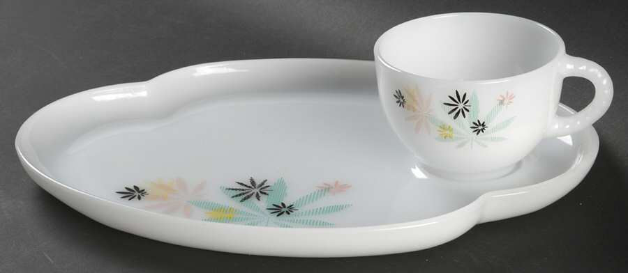 Atomic Flower Snack Plate & Cup Set by Federal Glass -1