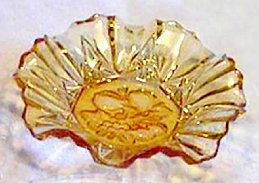 Pioneer Amber 7" Round Crimped Bowl by Federal Glass -1