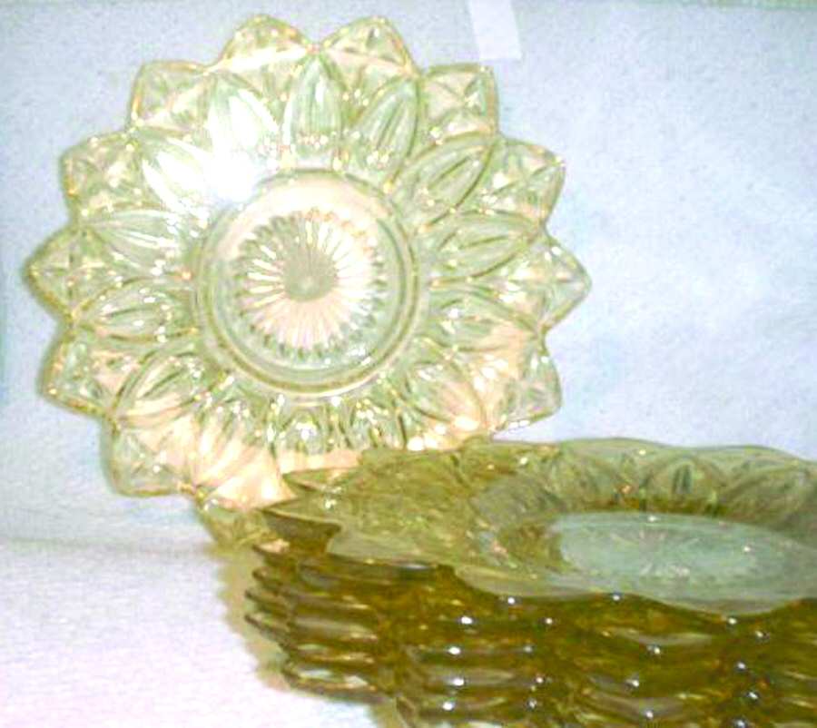 Petal Gold (Iridescent) Dinner Plate by Federal Glass -1