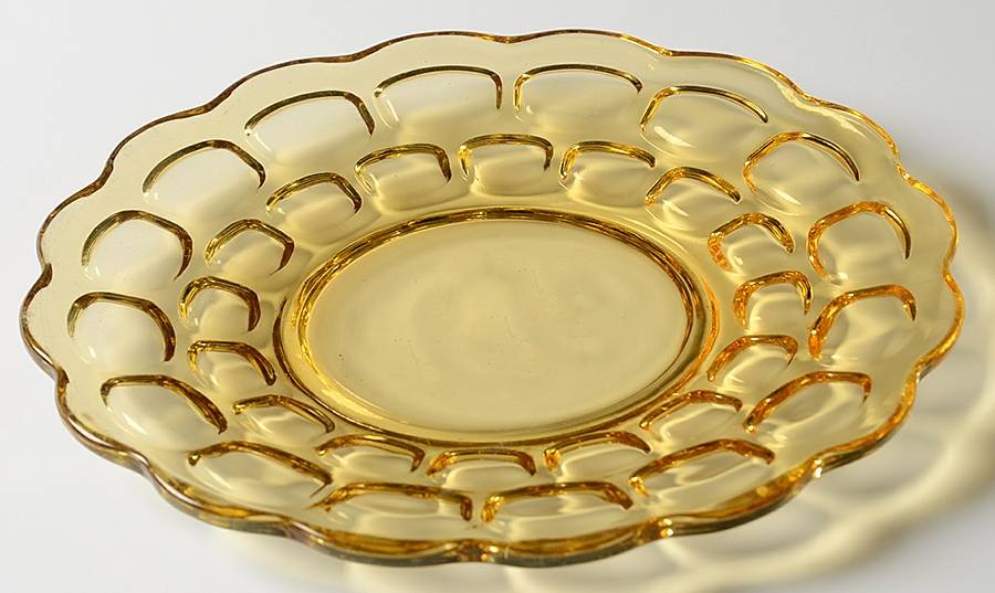 Yorktown Gold (Colonial) Luncheon Plate by Federal Glass -1