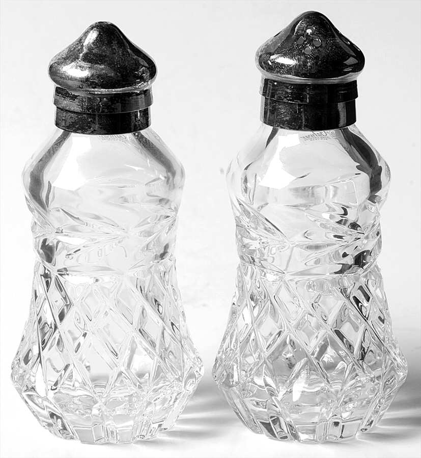 Leah (Newer) Shaker Set w/Metal Lids by Galway-1