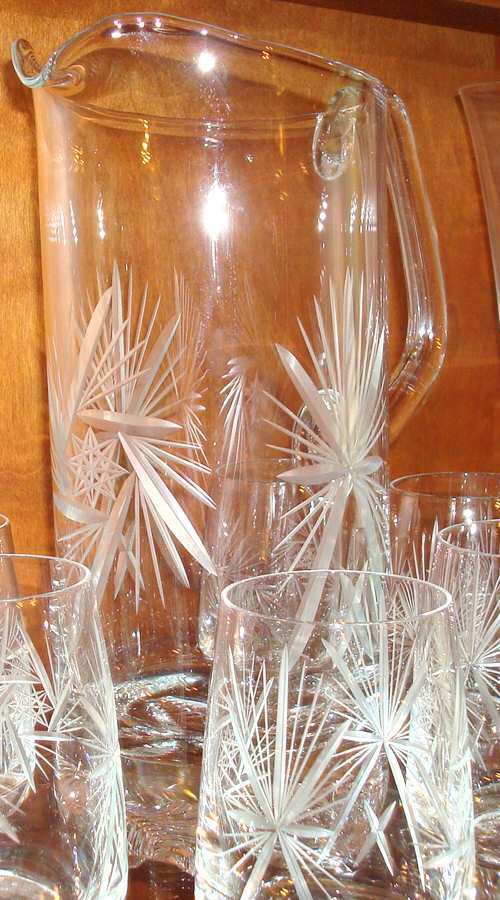 Spinning Rock Pitcher by Glas von Marion-1