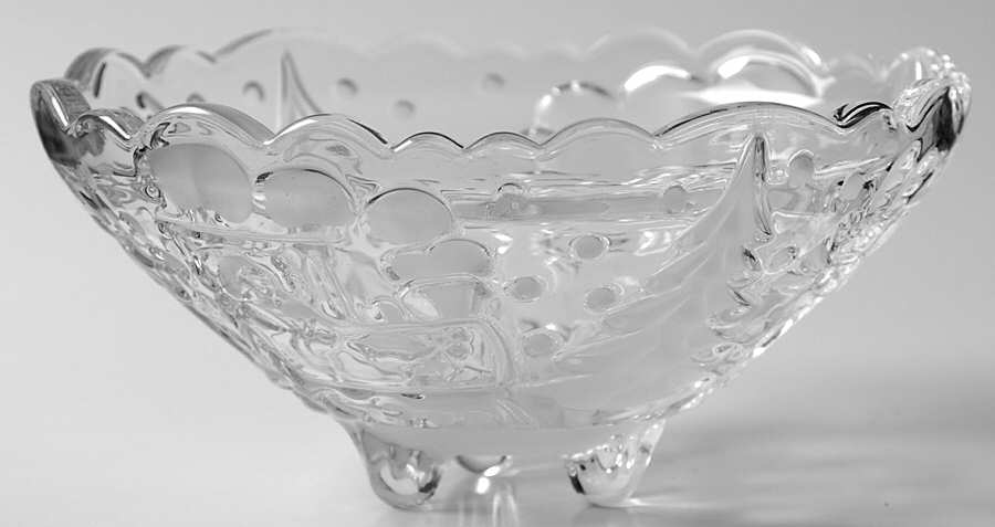 Holiday Traditions Collection 6" Footed Bowl by Gorham Crystal-1
