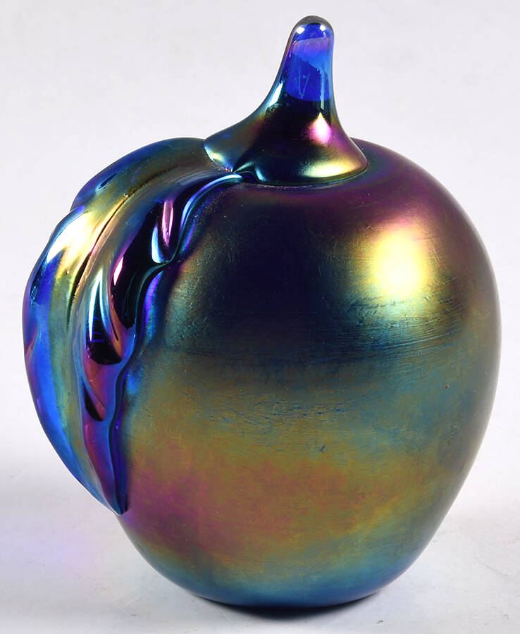 Animals & Figurines Apple by Gibson Glass-1