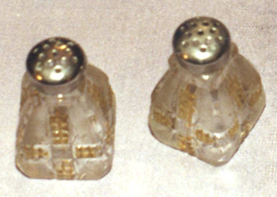Klondike Amber Mini Salt and Pepper Set by Dalzell, Gilmore, Leigh-1