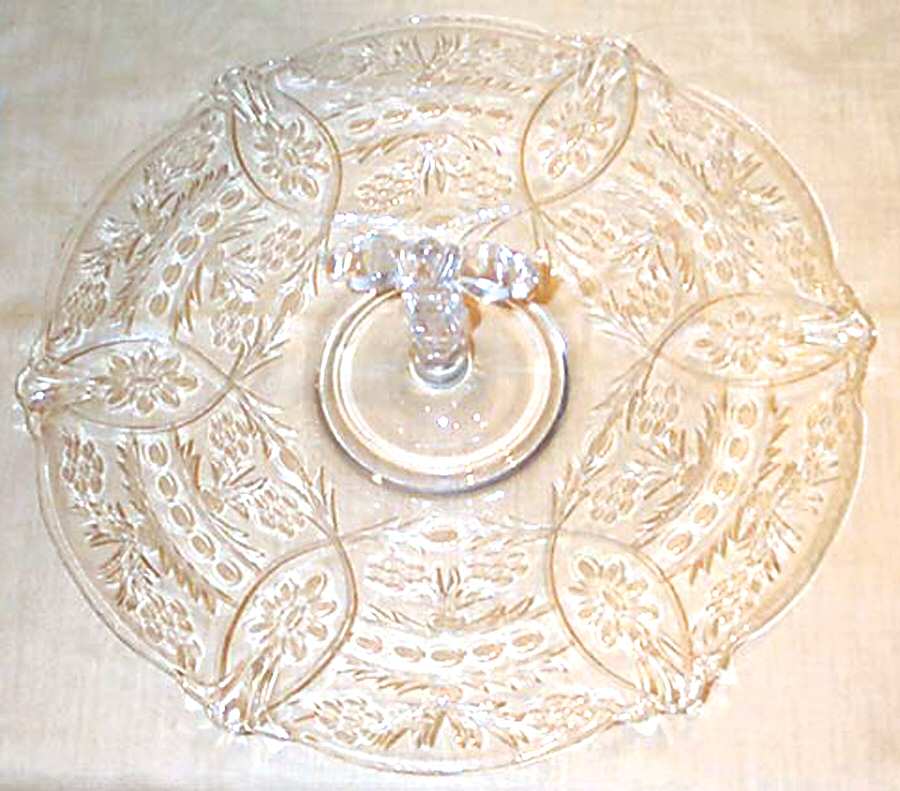 1401-5 Center Handle Tray by Heisey-1