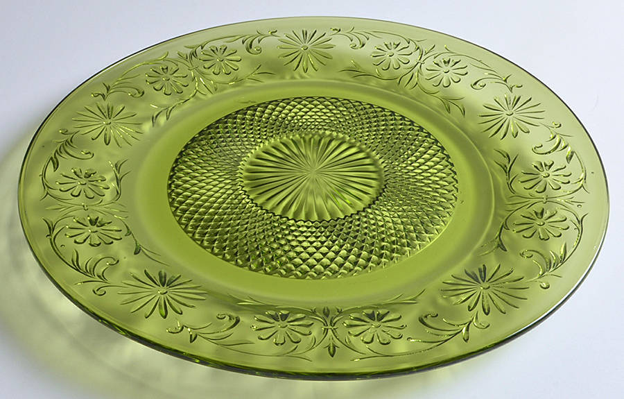 Daisy Green (Avocado) Cake Plate by Indiana Glass-1