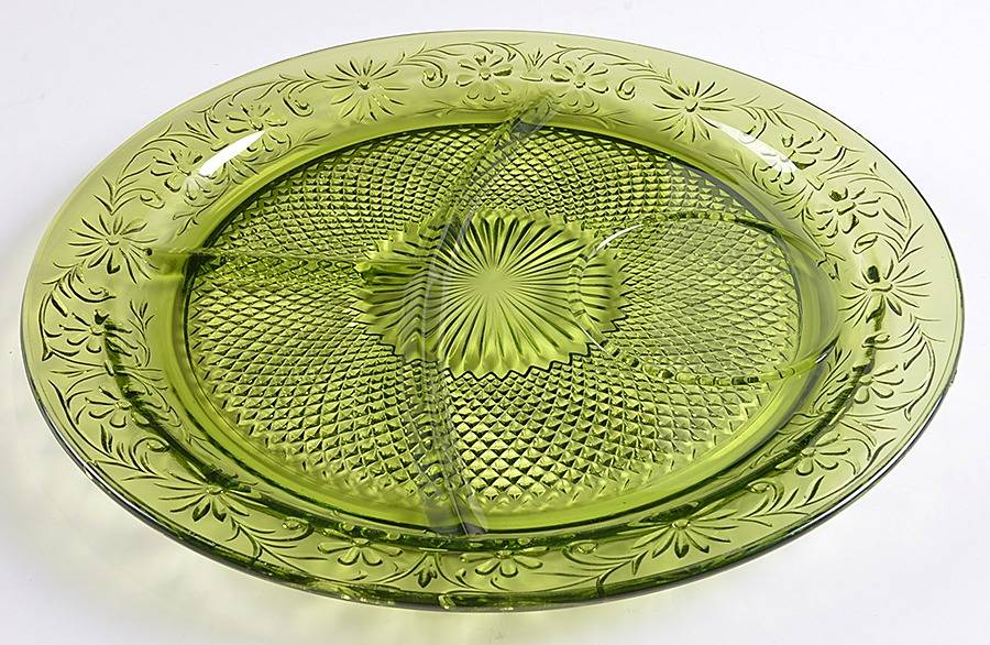 Daisy Green (Avocado) Grill Plate by Indiana Glass-1