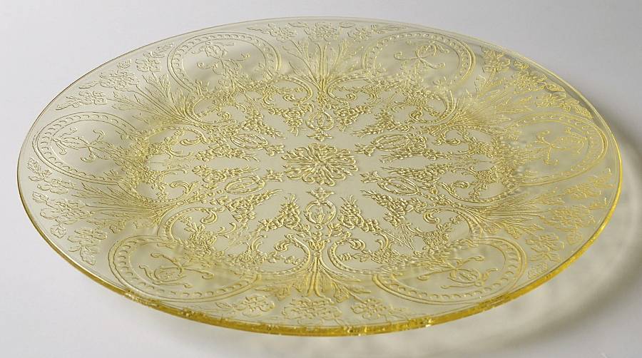 Horseshoe Yellow Luncheon Plate by Indiana Glass-1