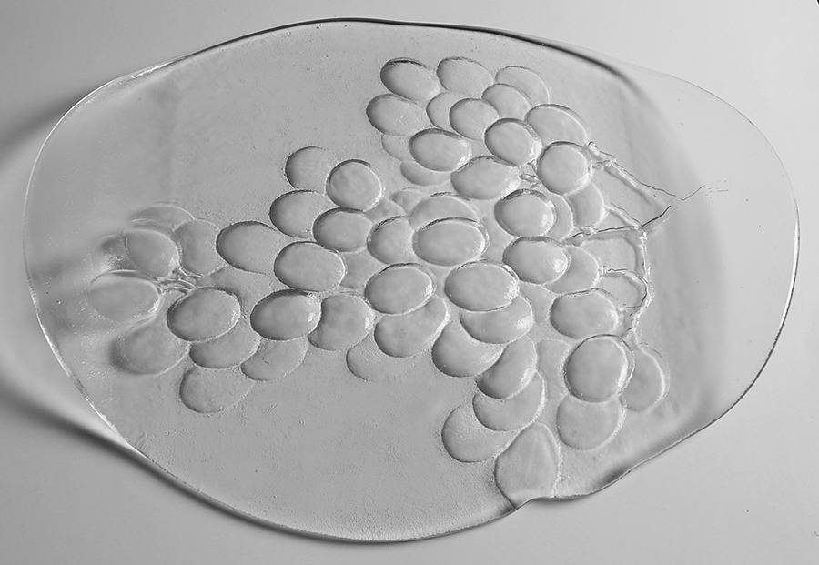 Grape 15" Oval Platter by Kosta-Boda-1