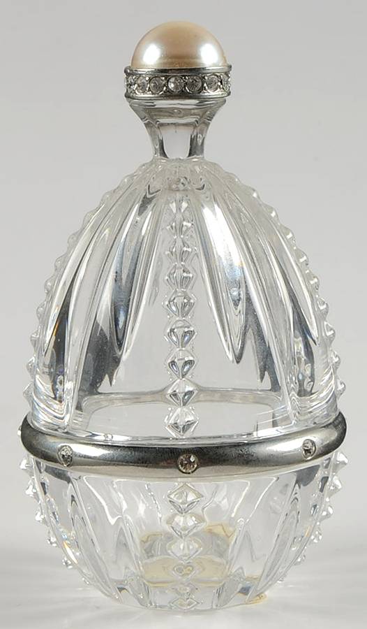 Diamonds & Pearls (Giftware) Standing Egg Box & Lid by Lenox-1