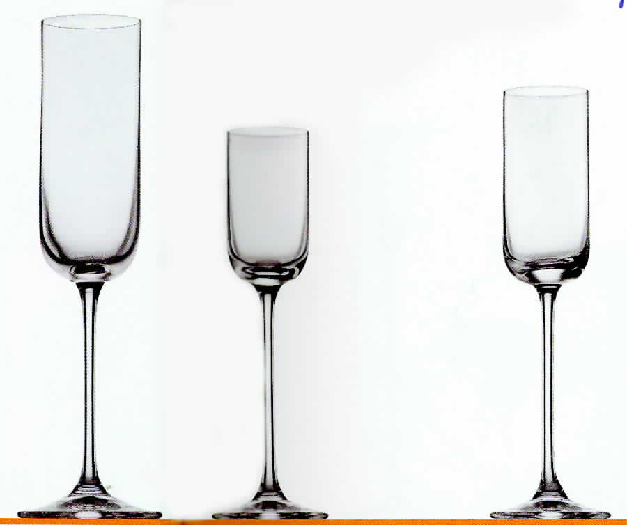 Balance Fluted Champagne by Marc Aurel-1