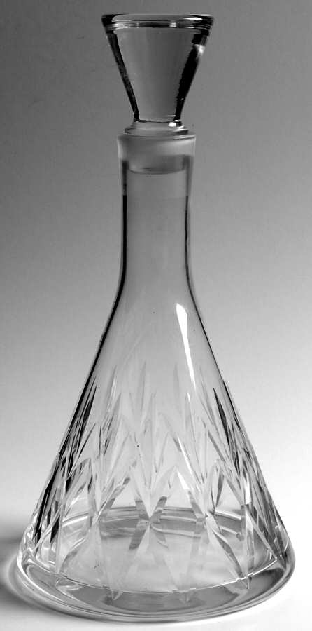 MGW4 Decanter & Stopper by Metropolitan Glass-1