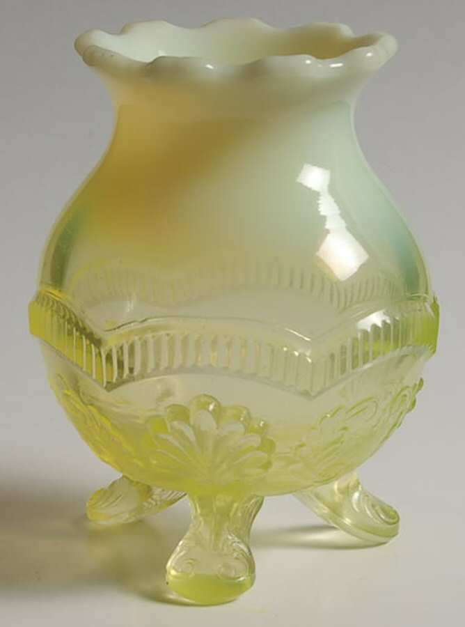 Manila Vaseline Opalescent Ladies' Spittoon by Model Flint-1