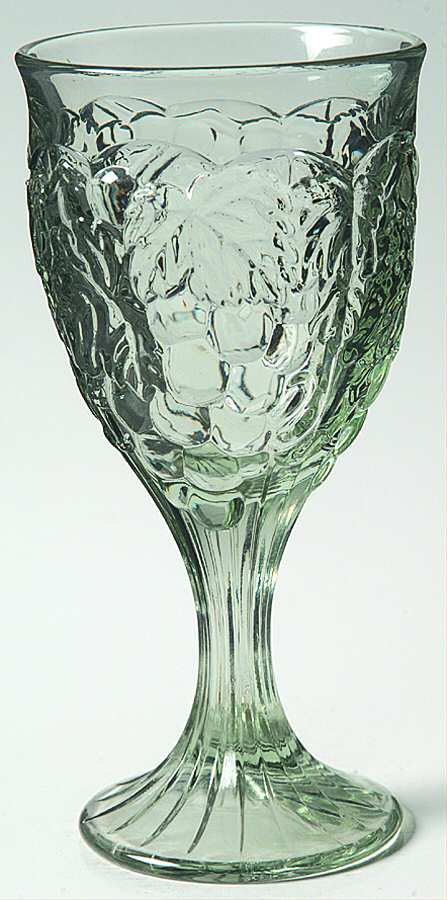Arbor Light Green Wine Glass by Noritake-1