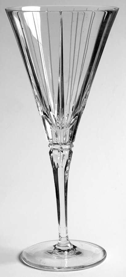 Fiori (Cut) Wine Glass by Noritake-1