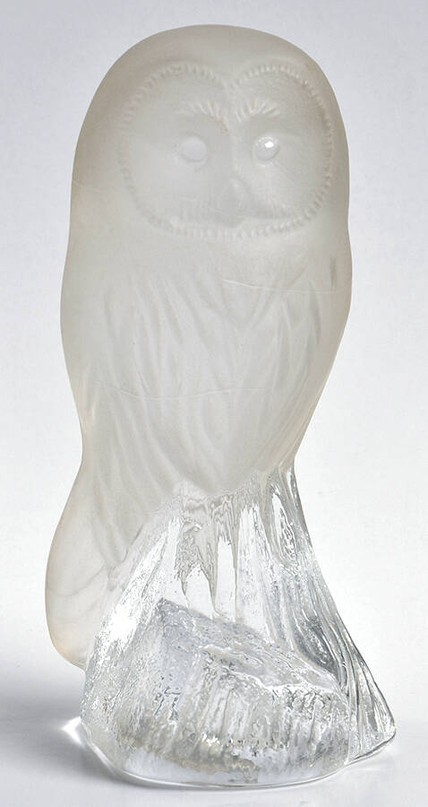 Animals & Figurines Owl Figurine by Nybro Crystal-1