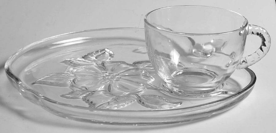 Apple Snack Plate & Cup Set by Orchard-1