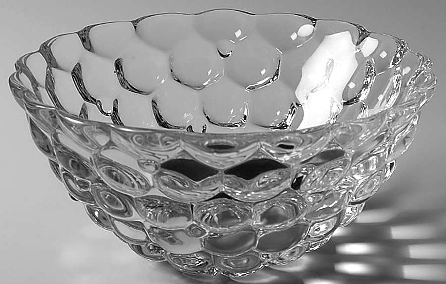 Raspberry 8" Round Bowl by Orrefors-1
