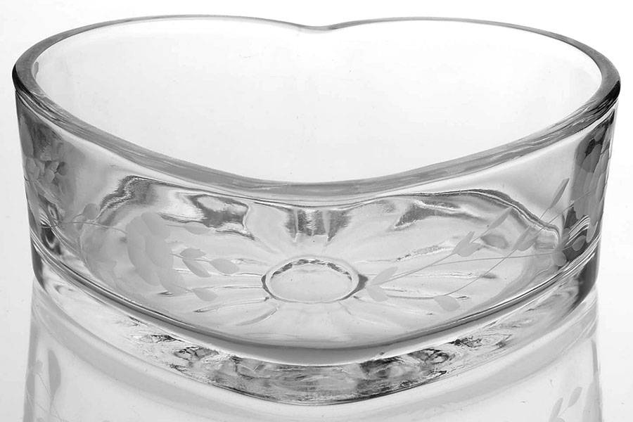 Heritage Heart Bowl by Princess House-1