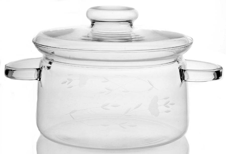 Heritage 3 Quart Round Covered Casserole by Princess House-1