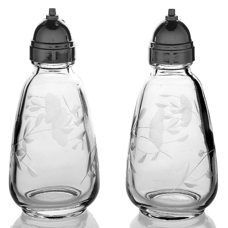 Heritage Shaker Set with Metal Lids by Princess House-1