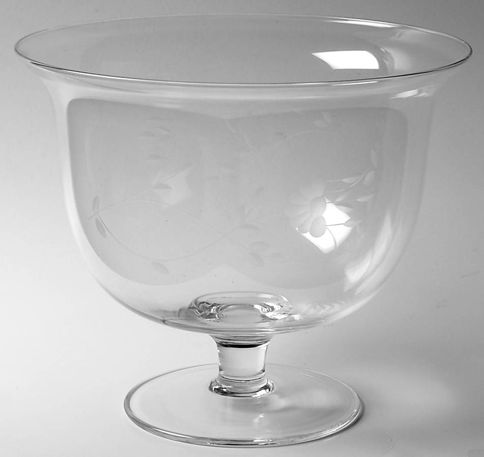 Heritage 9" Pedestal Bowl by Princess House-1