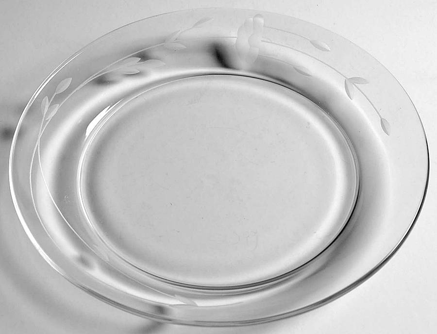 Heritage Luncheon Plate by Princess House-1