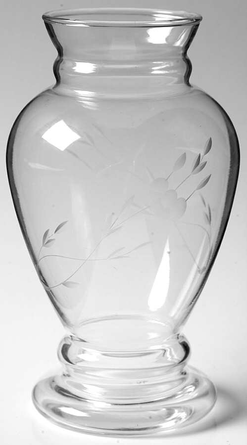 Heritage 7" Footed Vase by Princess House-1