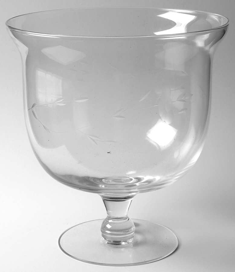 Heritage 9" Pedestal Bowl by Princess House-1