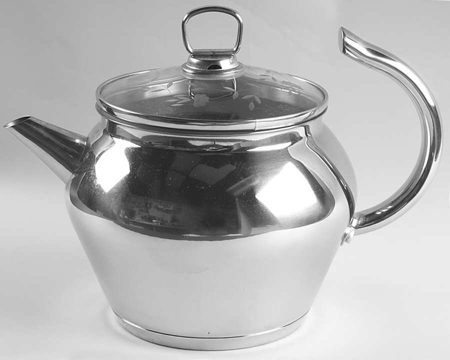 Heritage Metal Kettle & Glass Lid by Princess House-1