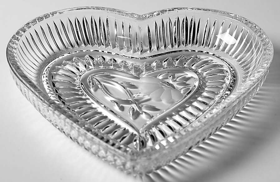 Heritage Romance Collection Heart Shape Tray by Princess House-1