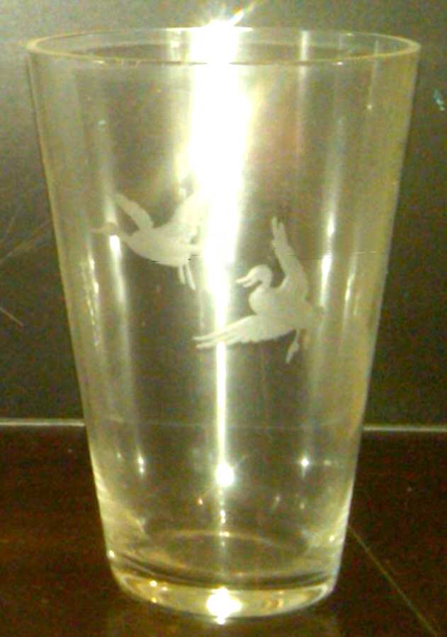 Americana-American Flat Tumbler by Queen Lace-1