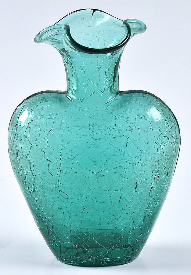 Giftware 5" Heart Shape Bud Vase by Rainbow Art Glass-1