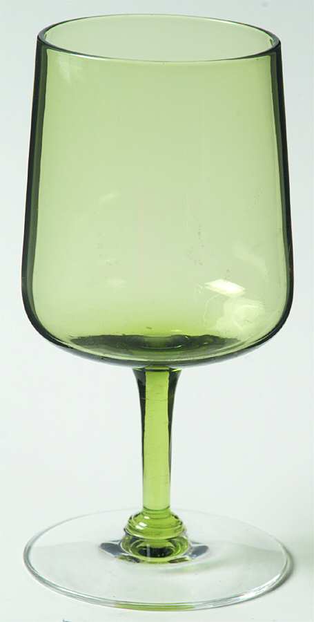 Cabaret Green Wine Glass by Seneca-1