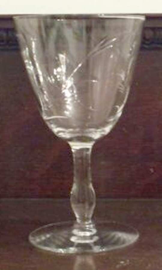 Fantasia Wine Glass by Seneca-1