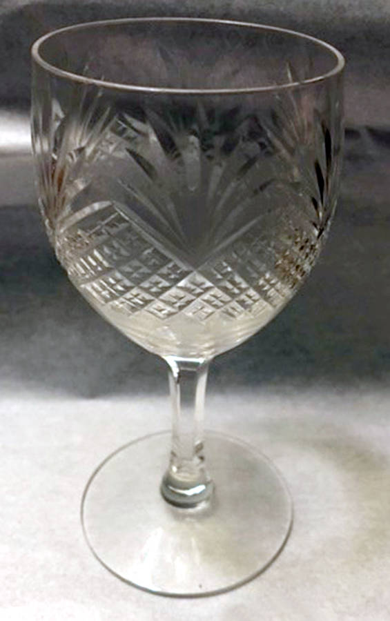 Pineapple Wine Glass by Seneca-1