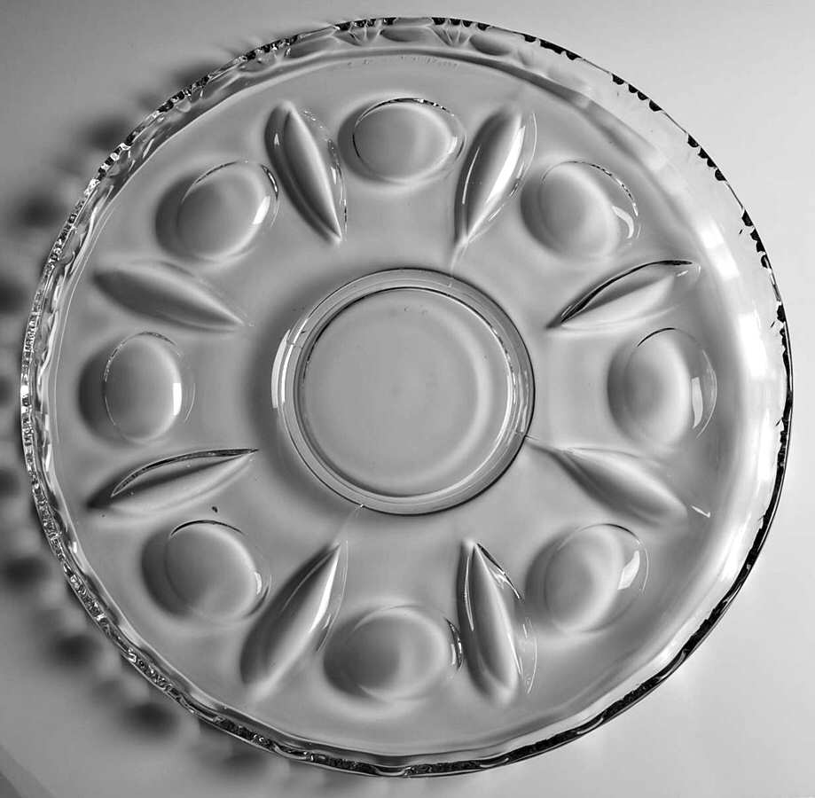 Classique-Clear Large Torte Plate by Colony-1