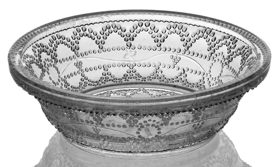Minerva Nut Dish by Sandwich-1