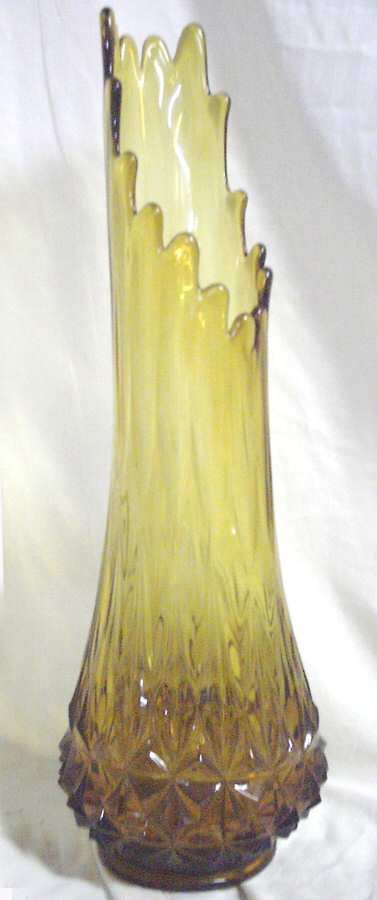 SMI11 Green Flower Vase by Smith Glass -1