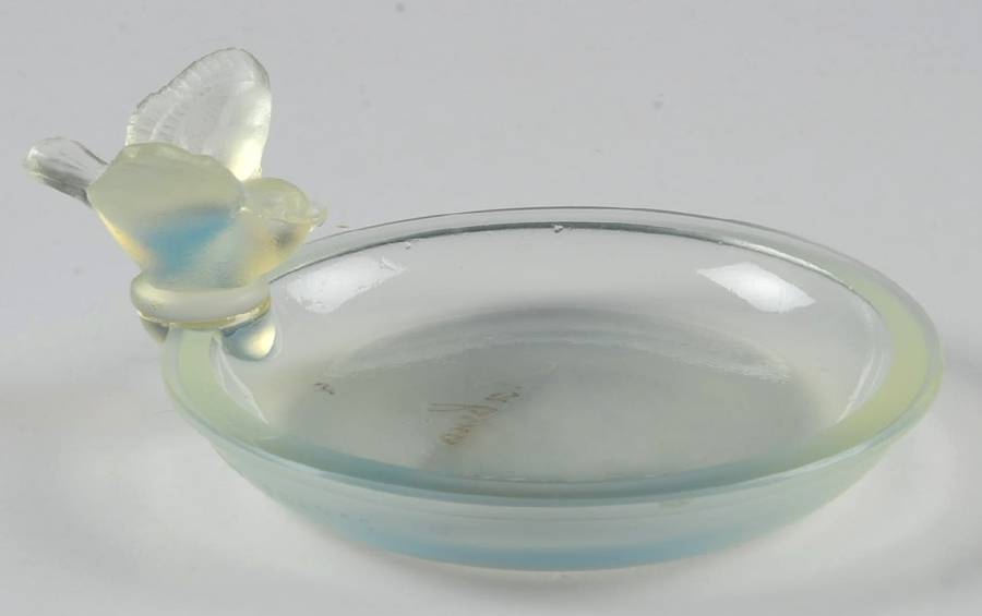 Animals & Figurines #86 Round Tray with #49 Wings Up Mini Bird by Sabino Glass-1