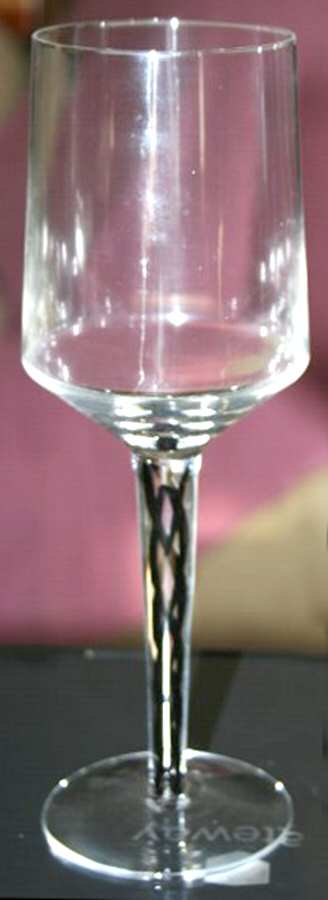 SKG1 Wine Glass by Skeels Glass-1