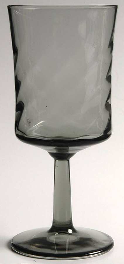 D2Z2 Water Goblet by Duz Crystal-1